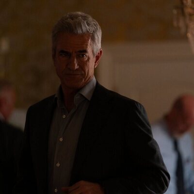 Dermot Mulroney en 1x05 titulado 'No es una novata' de 'Las esposas cazadoras'
