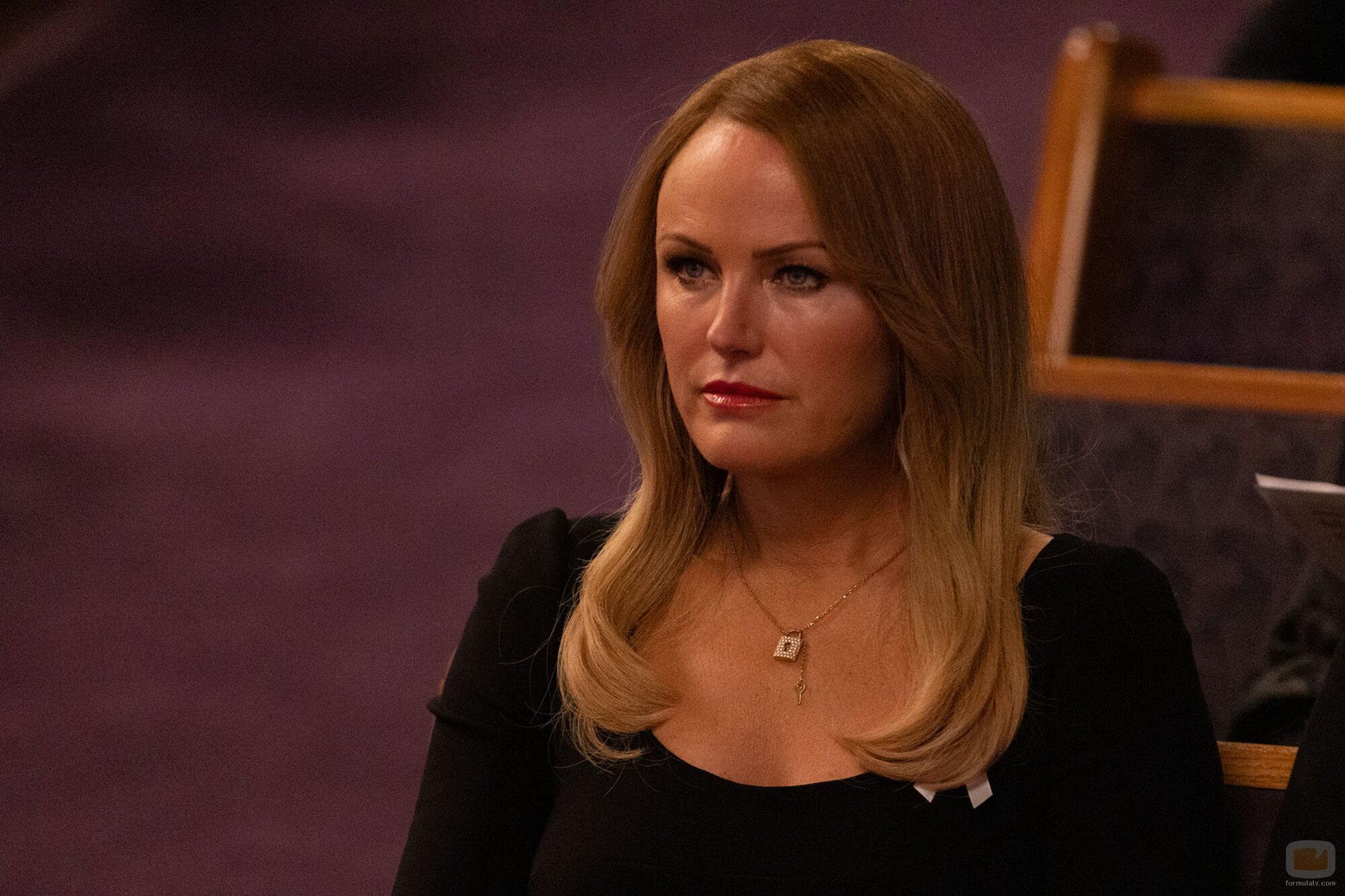 Malin Akerman en 1x05 'No es una novata' de 'Las esposas cazadoras'
