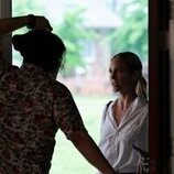 Brittany Snow en la temporada 1 y el capítulo 06 de 'Las esposas cazadoras'