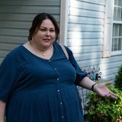 Escena de Chrissy Metz en 'Estrella fugaz' de 'The Hunting Wives'