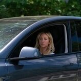 Brittany Snow en 1x07 titulado 'Estrella fugaz' de 'Las esposas cazadoras'