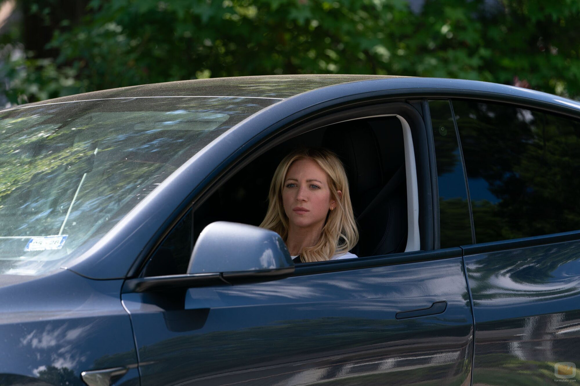 Brittany Snow en 1x07 titulado 'Estrella fugaz' de 'Las esposas cazadoras'