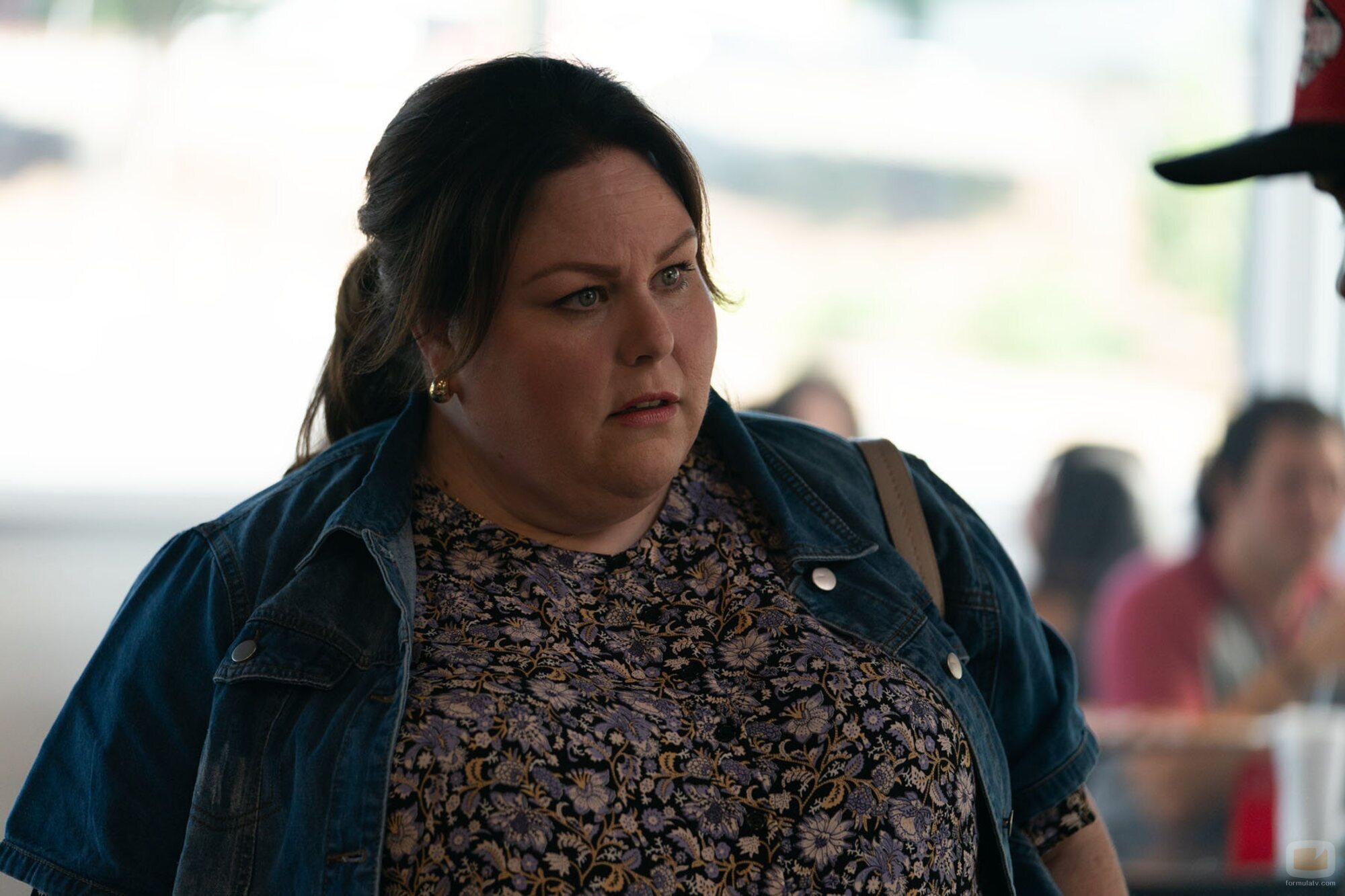 Chrissy Metz en 1x07 'Estrella fugaz' de 'Las esposas cazadoras'
