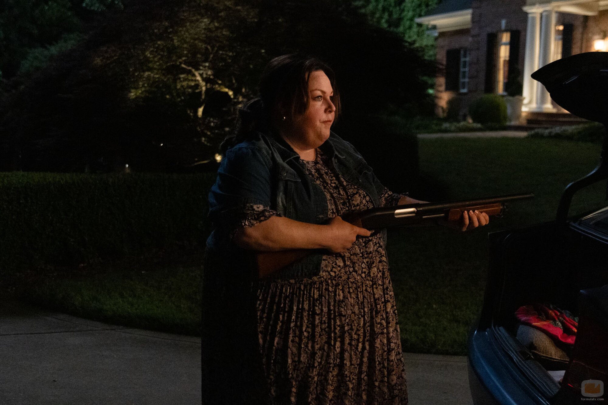 Chrissy Metz en 'Estrella fugaz' de 'Las esposas cazadoras'