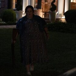 Chrissy Metz en Capítulo 7 titulado 'Estrella fugaz' de 'Las esposas cazadoras'