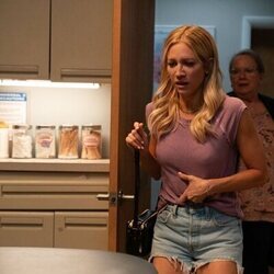 Still de Brittany Snow en 'La decisión de Sophie' de 'Las esposas cazadoras'