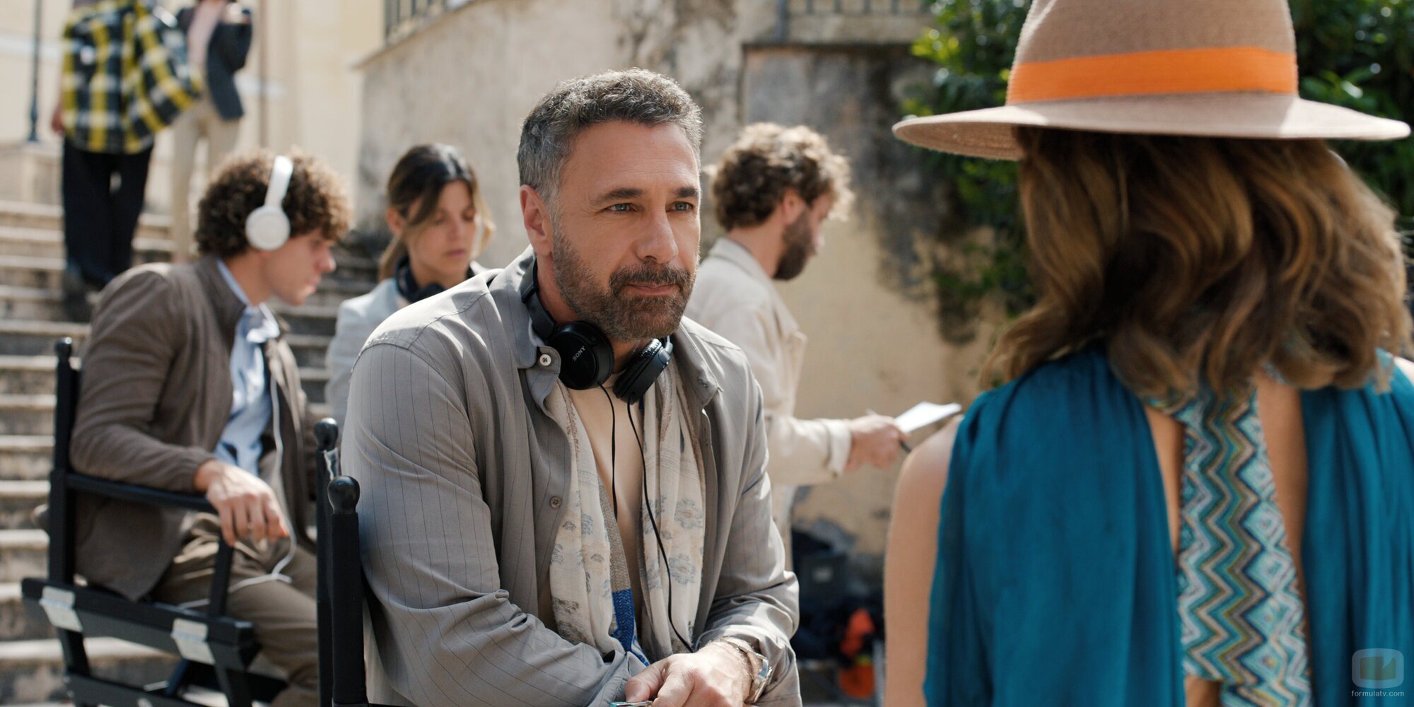 Raoul Bova en 5x03 'Problemas con Intimissimi' de 'Emily en París'