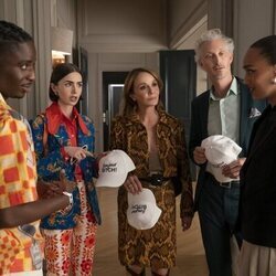 5x05 titulado '¡Bonjour, París' de 'Emily en París'