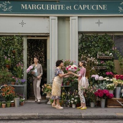 Lily Collins en el 5x05 de 'Emily in Paris'