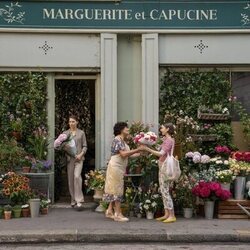 Lily Collins en el 5x05 de 'Emily in Paris'