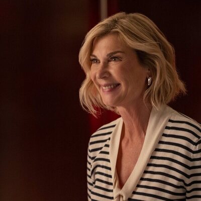 Michèle Laroque en el 5x06 de 'Emily in Paris'