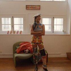 Ashley Park en 5x06 titulado 'En el que Emily va a la embajada' de 'Emily en París'