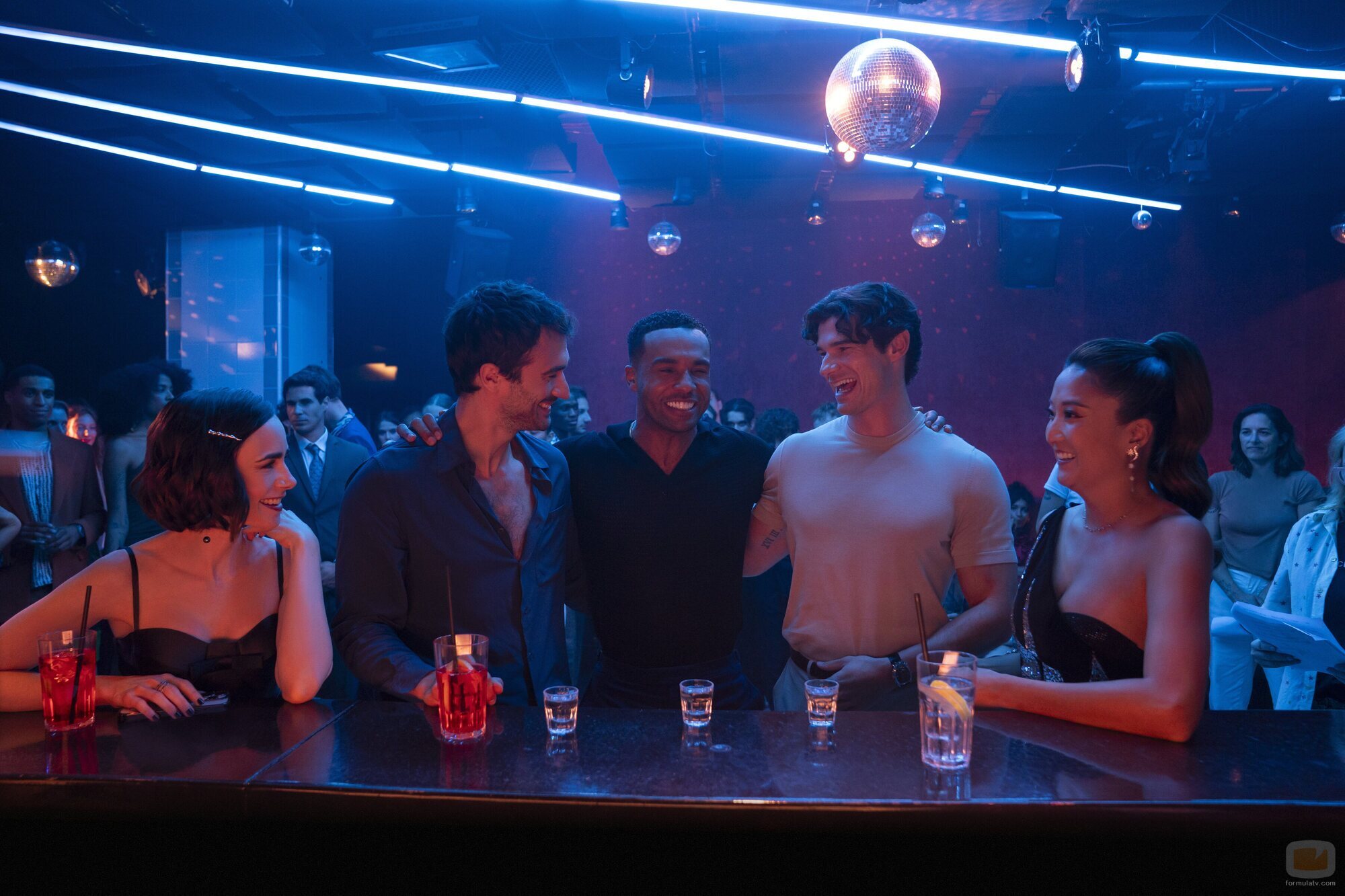 5x08 'Una propuesta novedosa' de 'Emily en París'