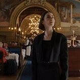 Lily Collins en el 5x09 de 'Emily en París'