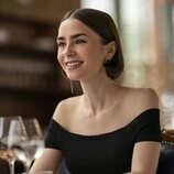 Lily Collins en el 5x09 de 'Emily in Paris'