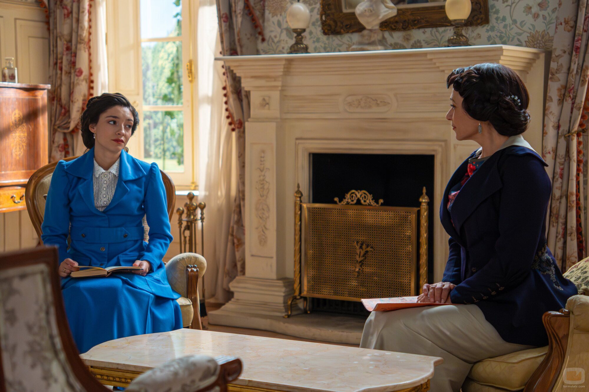 Isabel Serrano y Marta Costa en 4x244 titulado 'Martes 16 de diciembre de 2025' de 'La promesa'