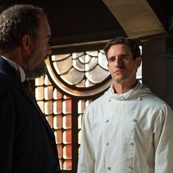 Manuel Regueiro y Enrique Fortún en el 4x247 de 'La promesa'