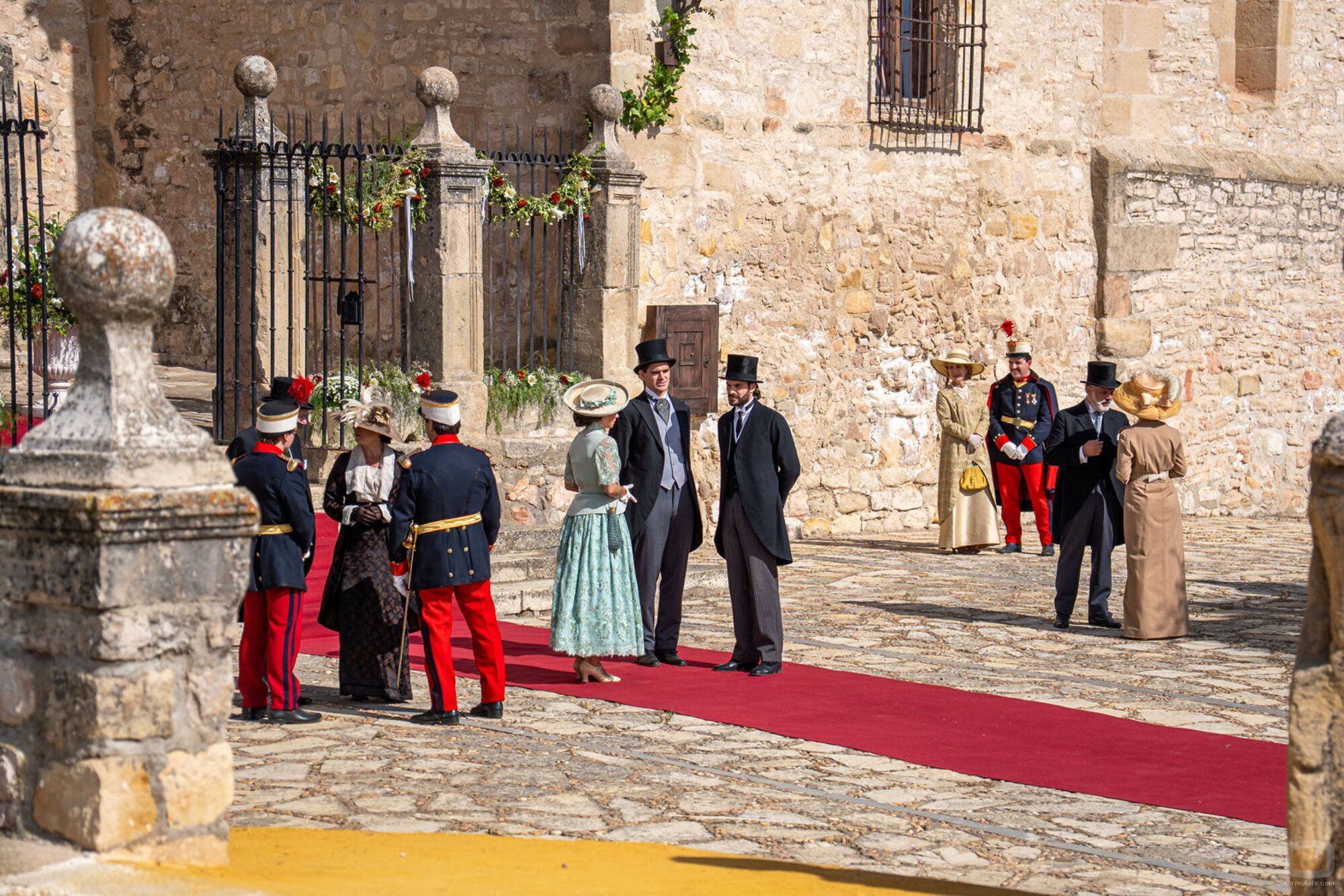 Gonzalo Ramos y Ibrahim Al Shami J. en Capítulo 249 titulado 'Martes 23 de diciembre de 2025' de 'La promesa'
