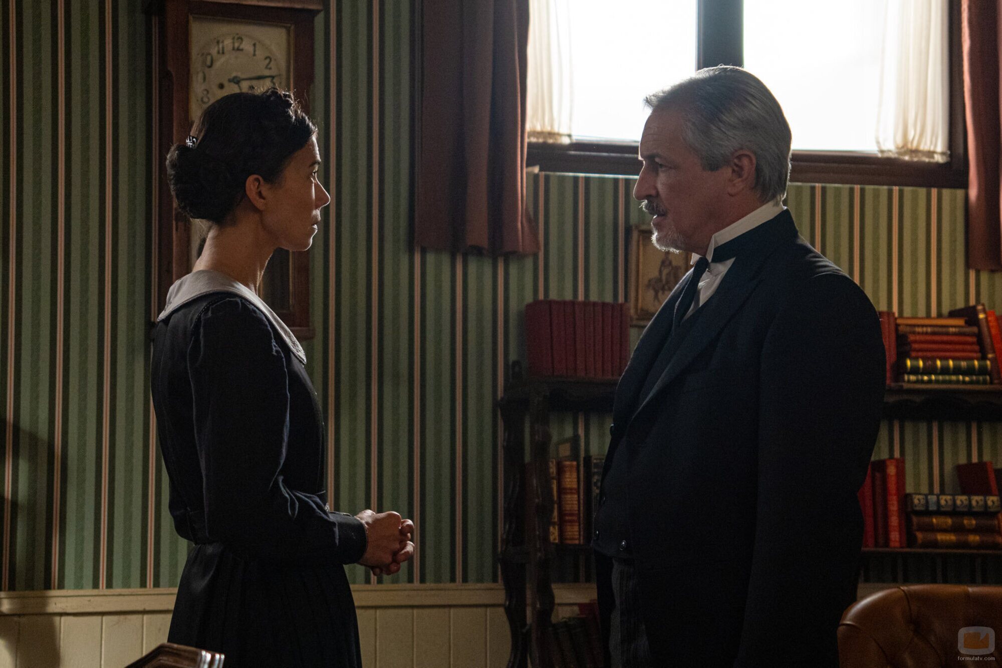 Andrea Del Río y Fernando Coronado en Capítulo 2 titulado 'Miércoles 24 de diciembre de 2025 (Parte 2)' de 'La promesa'