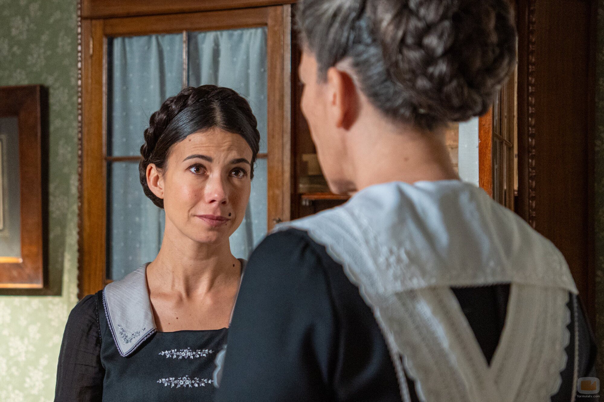 Andrea Del Río y Marga Martínez en 5x14 titulado 'Miércoles 14 de enero de 2026' de 'La promesa'