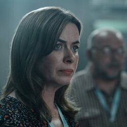 Eve Myles en la temporada 1 y el capítulo 03 de 'Hijack'