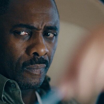 Idris Elba en 'Obedece despacio' de 'Hijack'