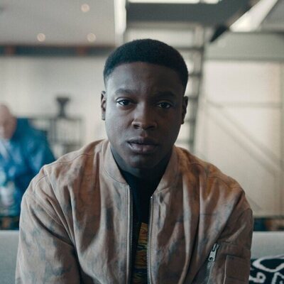 Jude Cudjoe en 'Sujétense, sujétense, sujétense' de 'Hijack'