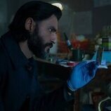 Dejan Bucin en 2x01 titulado 'Señal' de 'Hijack'