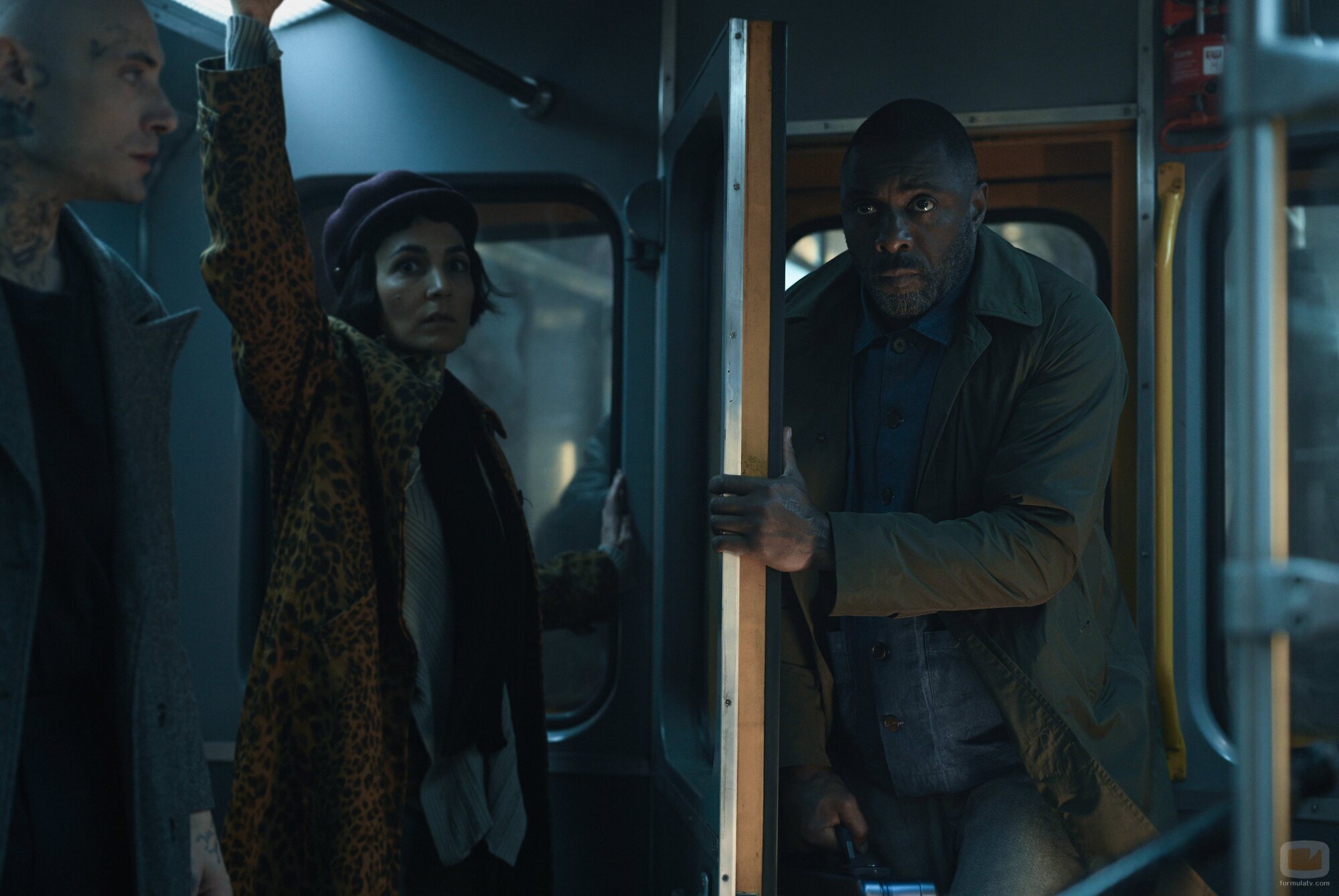 Idris Elba en Capítulo 1 titulado 'Señal' de 'Hijack'