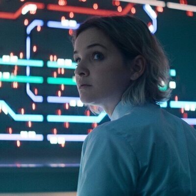 Lisa Vicari en Capítulo 2 titulado 'Control' de 'Hijack'