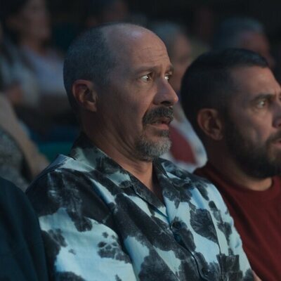 Fele Martínez y Raúl Tejón en 'Ecos de una herida' de 'Machos Alfa'