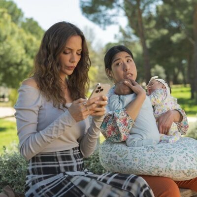Carol Rovira y María Hervás en el 4x04 de 'Machos Alfa'
