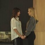 Irene Arcos y Kira Miró en 'Caribe mágico' de 'Machos Alfa'