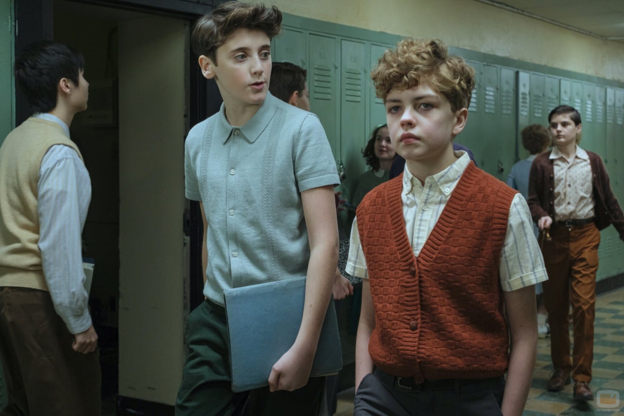 Mikkal Karim Fidler y Jack Molloy Legault en el 1x01 de 'It: Welcome to Derry'