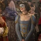 Claudia Jessie en el 'El vals' de 'Bridgerton'