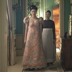 Yerin Ha y Isabella Wei en la temporada 4 y el capítulo 02 de 'Los Bridgerton'