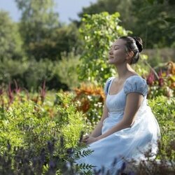 Yerin Ha en 'El campo junto al otro camino' de 'Los Bridgerton'