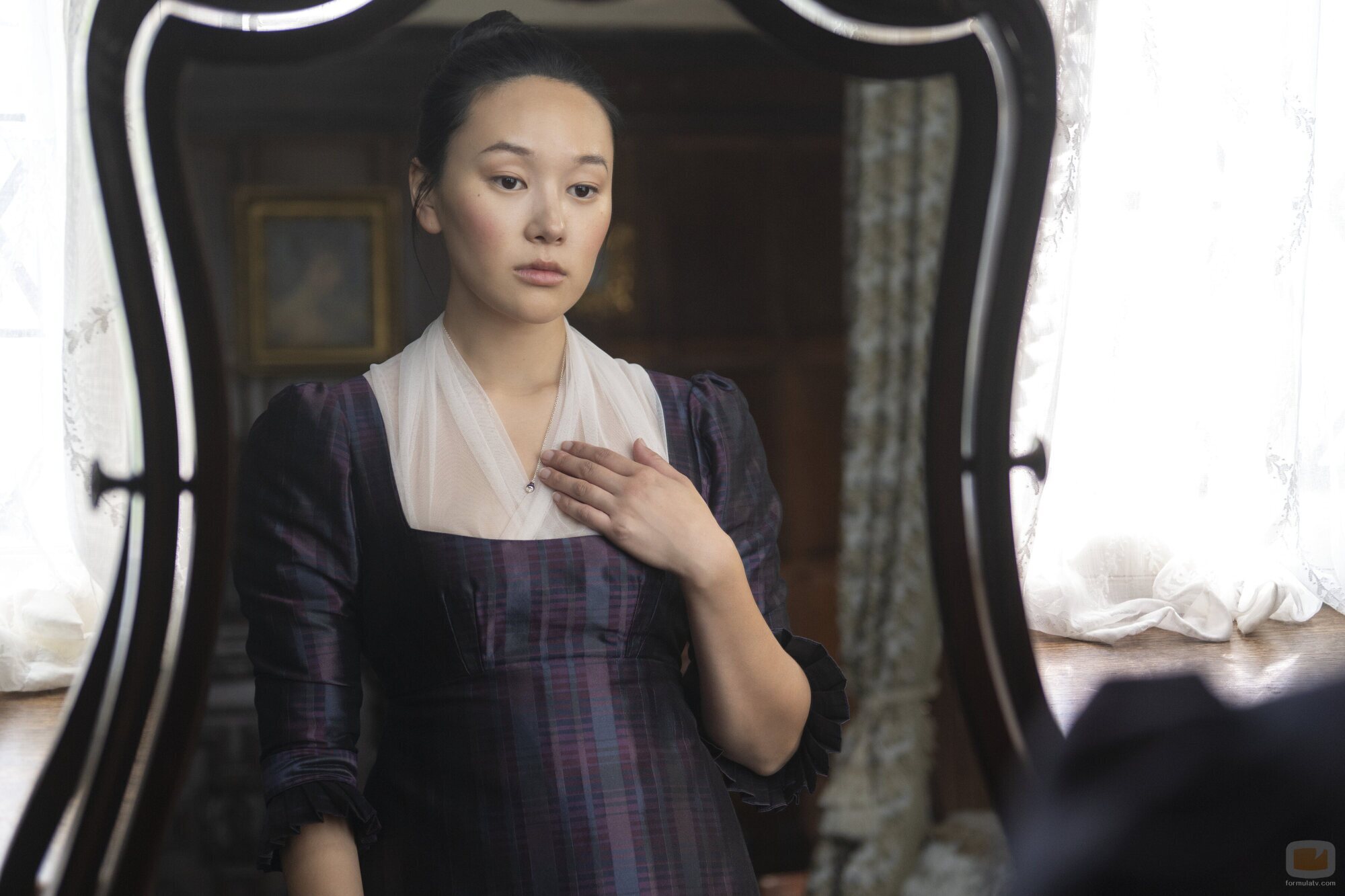 Escena de Yerin Ha en el 4x03 de 'Los Bridgerton'