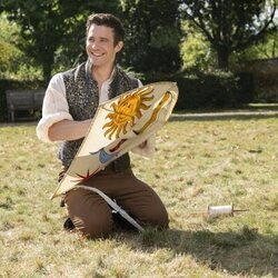 Luke Thompson en la temporada 4 y el capítulo 03 de 'Los Bridgerton'