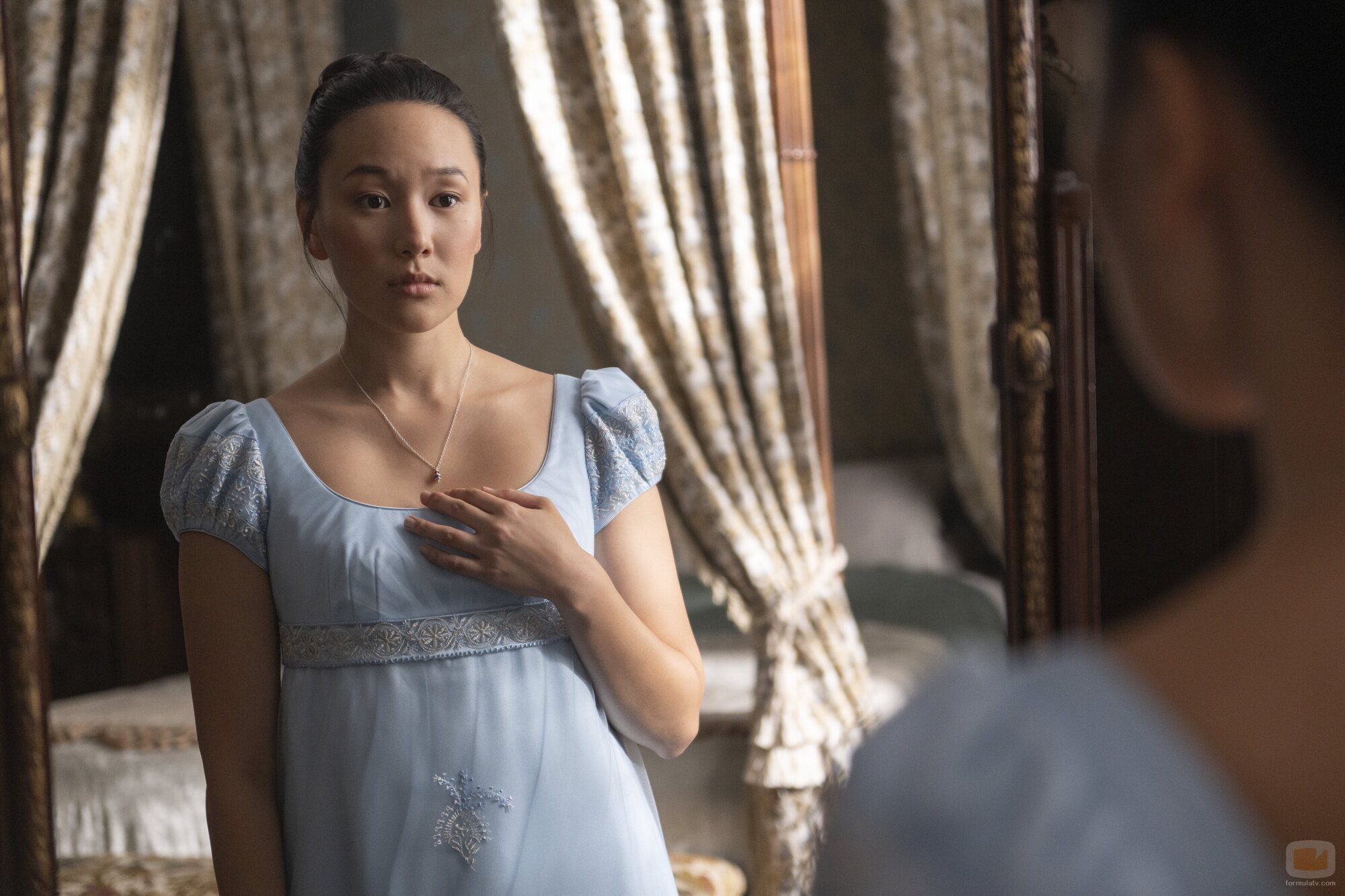 Yerin Ha en Capítulo 3 titulado 'El campo junto al otro camino' de 'Los Bridgerton'