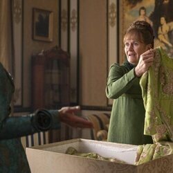 Lorraine Ashbourne y Polly Walker en el 4x03 de 'Bridgerton'