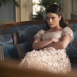 Florence Hunt en el 'Te doy mi corazón' de 'Bridgerton'