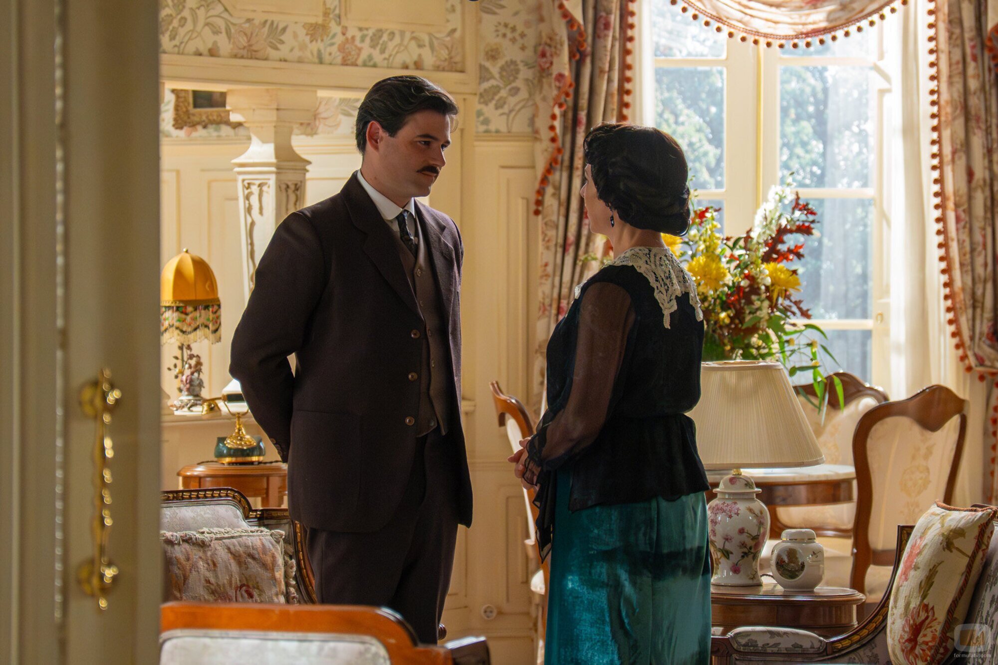 Isabel Serrano y Arturo García Sancho en Capítulo 27 titulado 'Martes 3 de febrero de 2026' de 'La promesa'