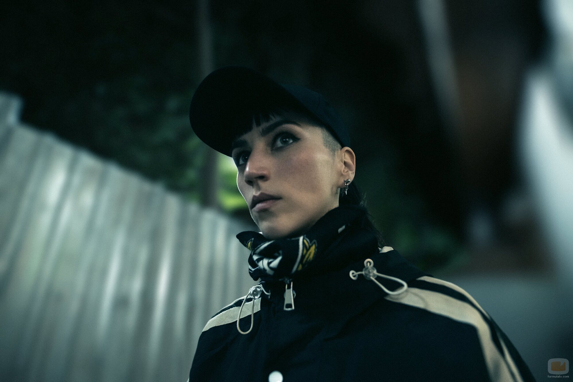 Claudia Salas en la temporada 1 y el capítulo 01 de 'Salvador'