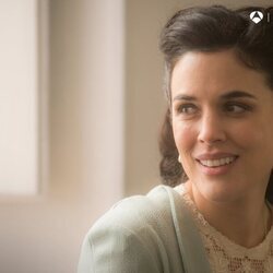 Adriana Ugarte como Sira Quiroga en 'Sira'