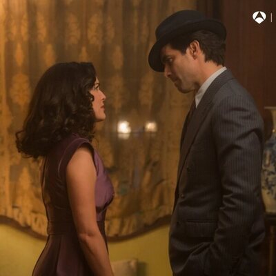 Adriana Ugarte y Rubén Cortada en 'Sira'
