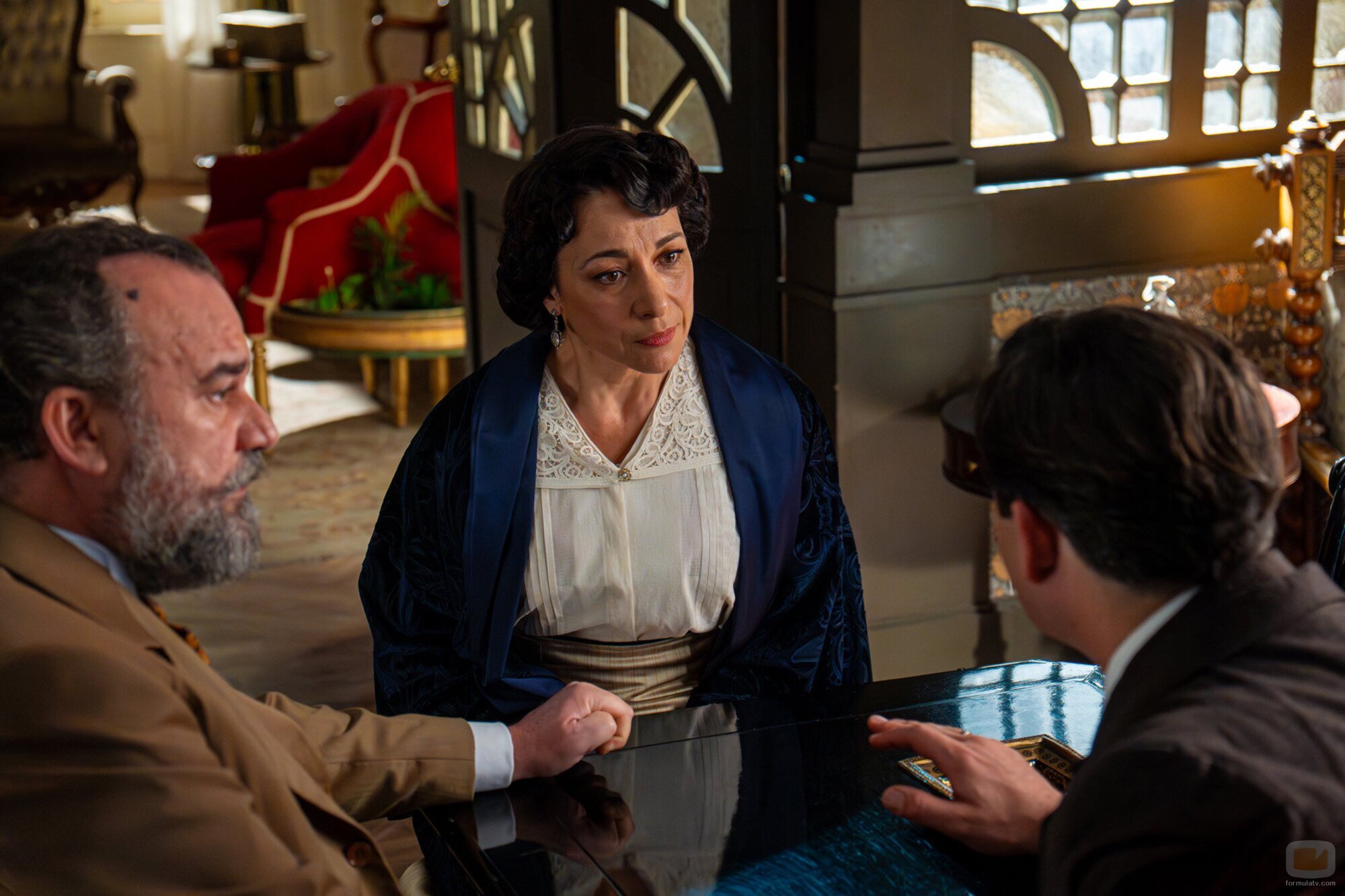 Manuel Regueiro y Isabel Serrano en 'Jueves 12 de febrero de 2026' de 'La promesa'