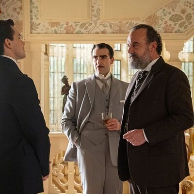 Manuel Regueiro y Guillermo Serrano en 'Viernes 13 de febrero de 2026' de 'La promesa'