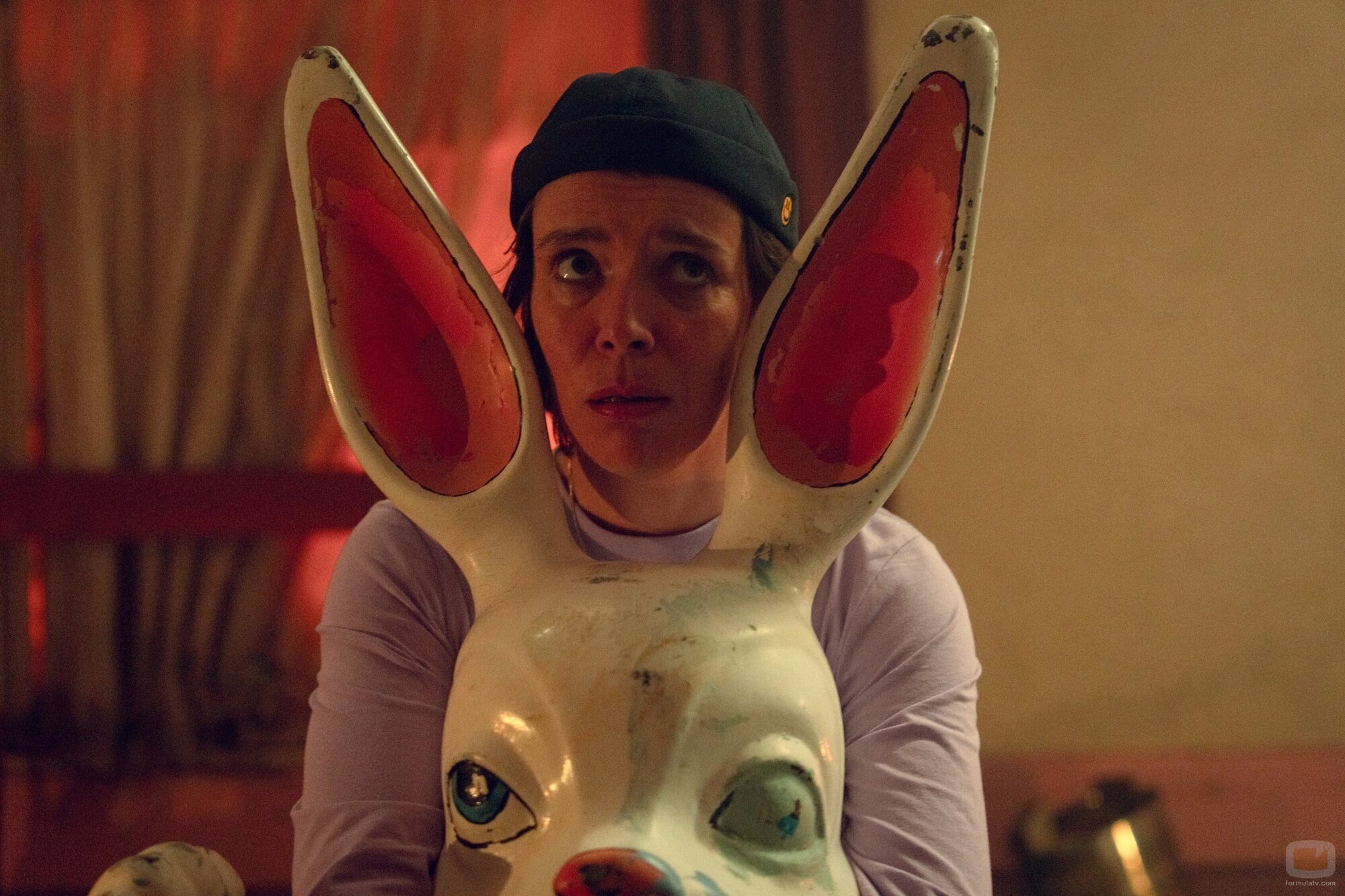 Caoilfhionn Dunne en la temporada 1 y el capítulo 03 de 'Cómo llegar al cielo desde Belfast'