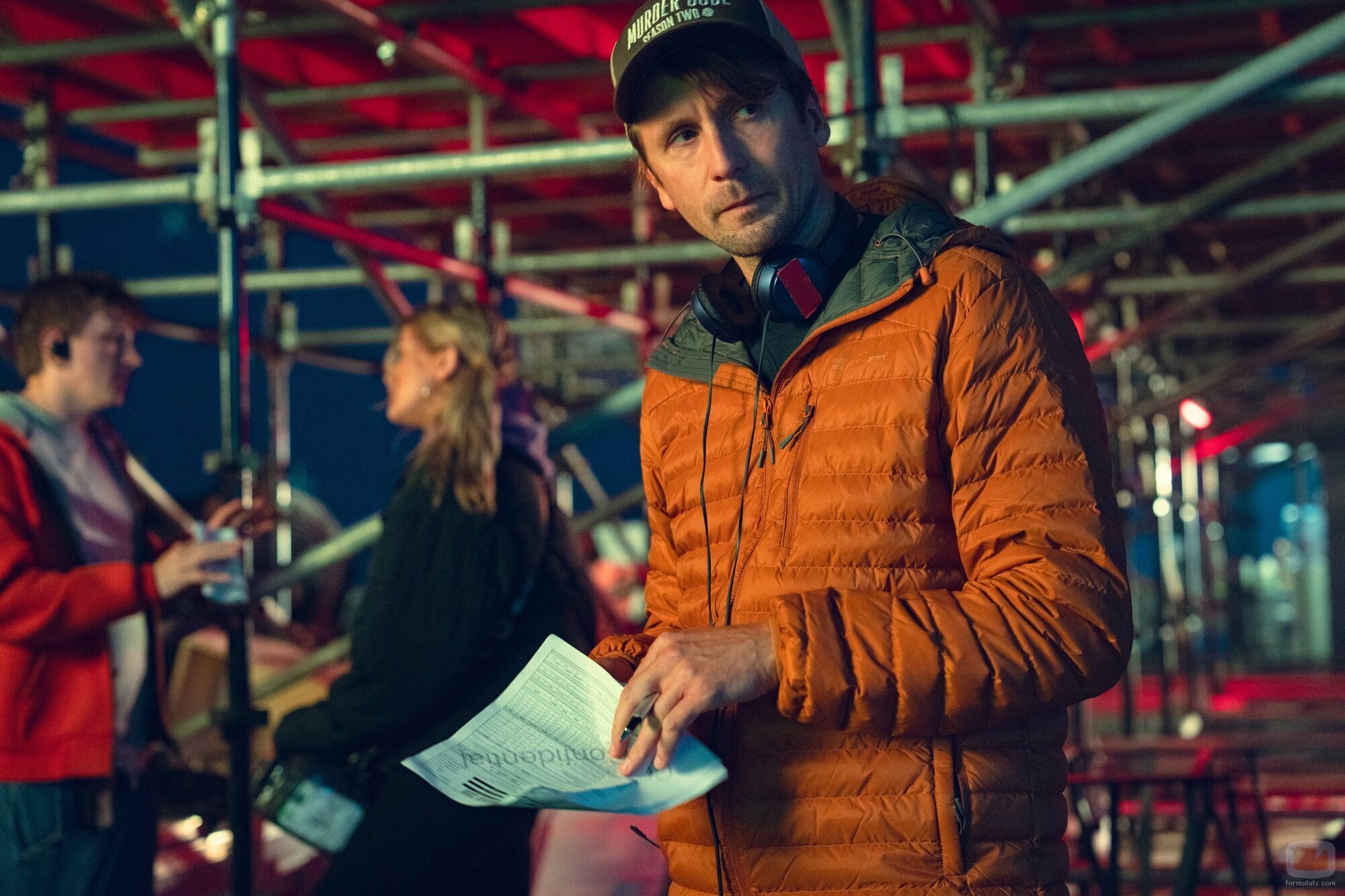 Tom Basden en el 1x05 de 'Cómo llegar al cielo desde Belfast'